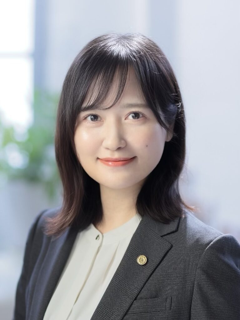 石川県金沢市の行政書士野村舞香のプロフィール写真